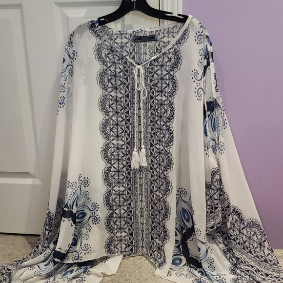 Highness Tops - Oversized Blue & White Tunic